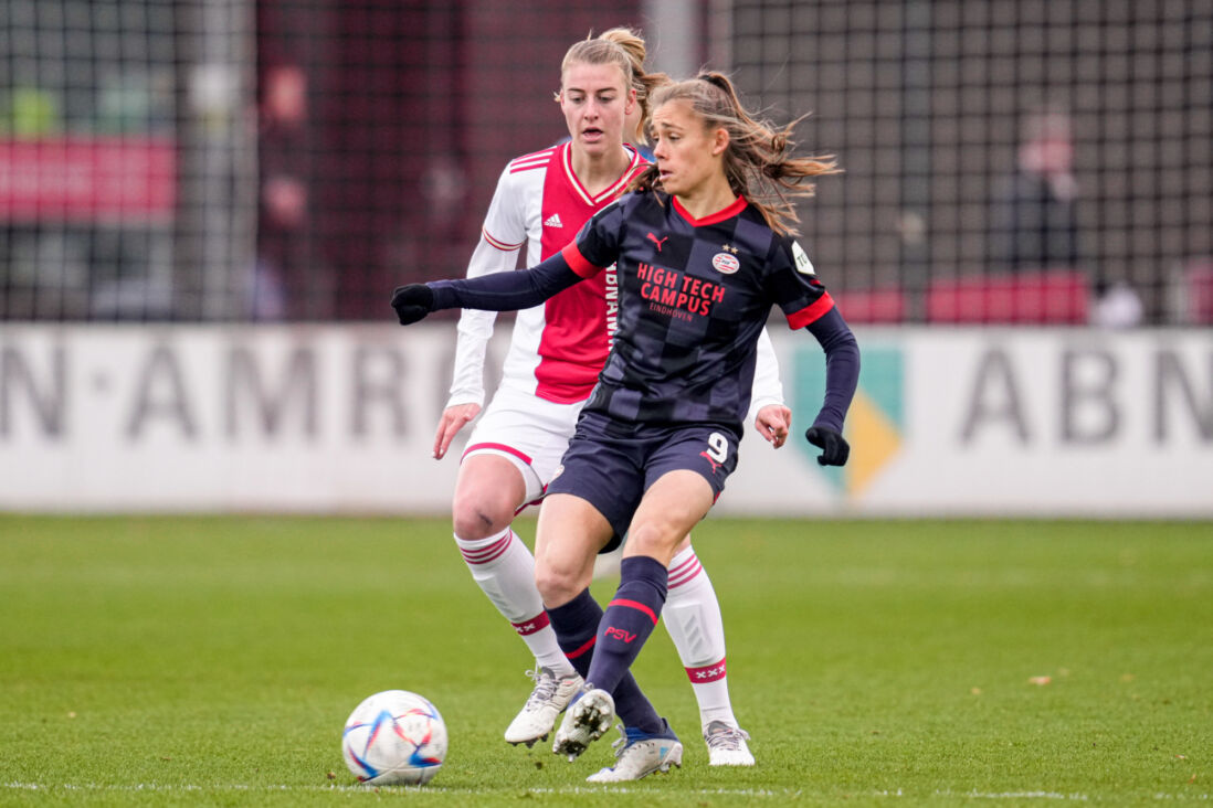 Joëlle Smits in actie namens PSV