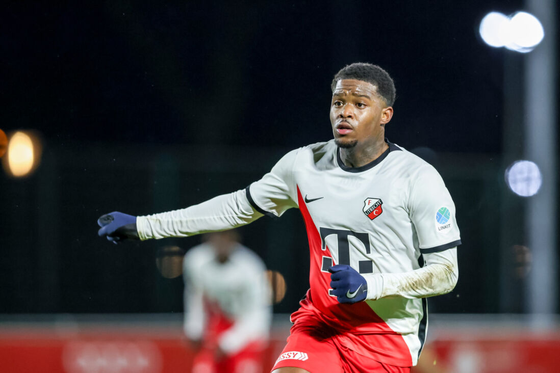Daishawn Redan in FC Utrecht-shirt