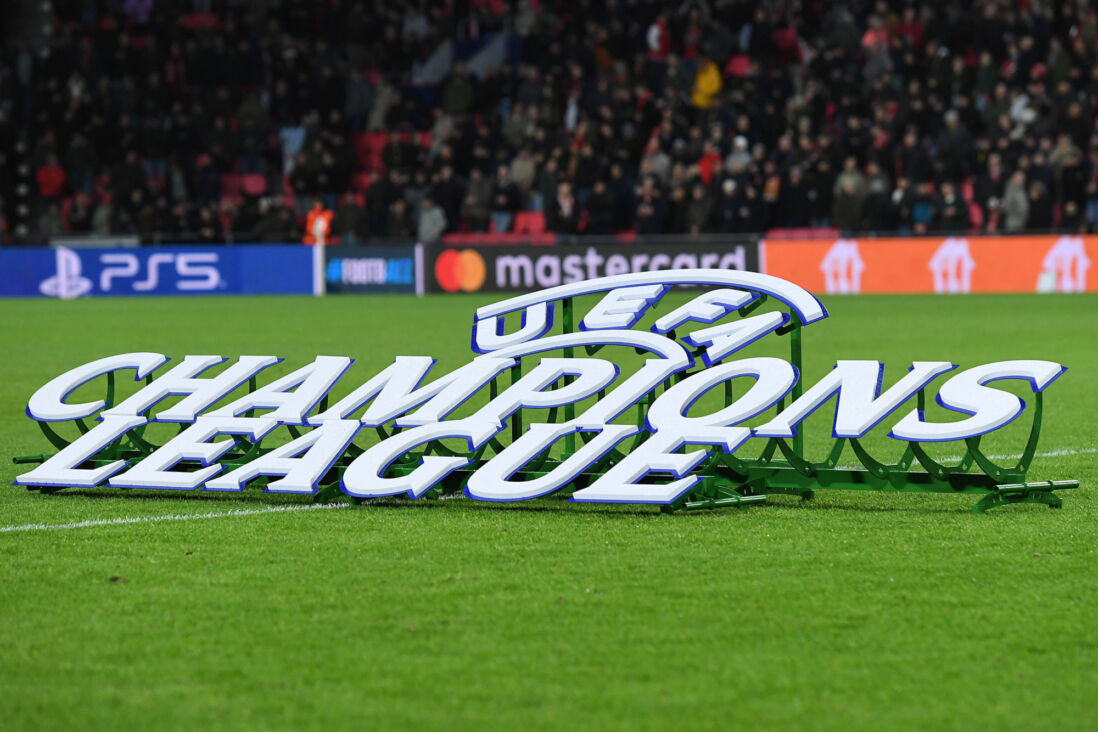 Het logo van de Champions League in het Philips Stadion van PSV