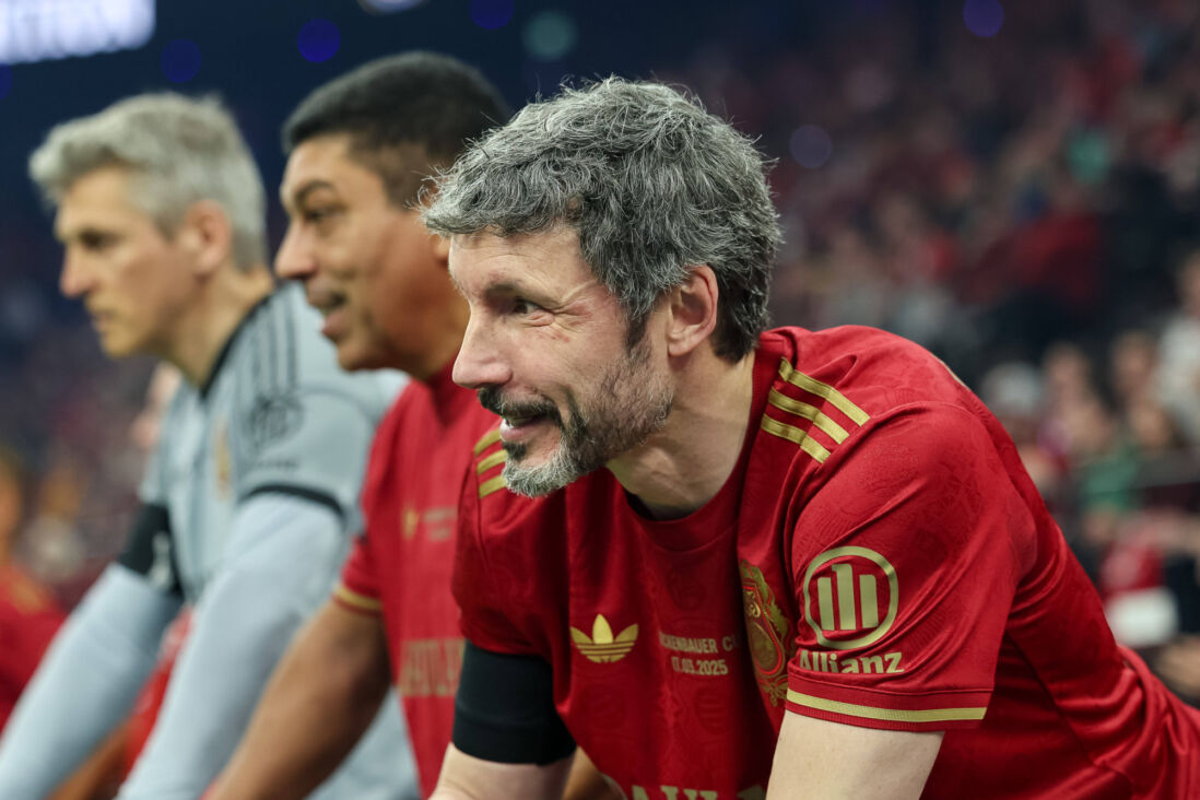 Mark van Bommel namens de FC Bayern Legends