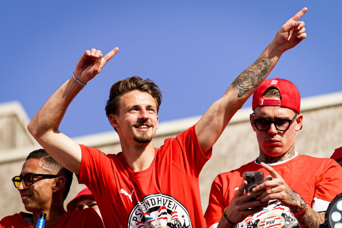 Olivier Boscagli viert de landstitel van PSV