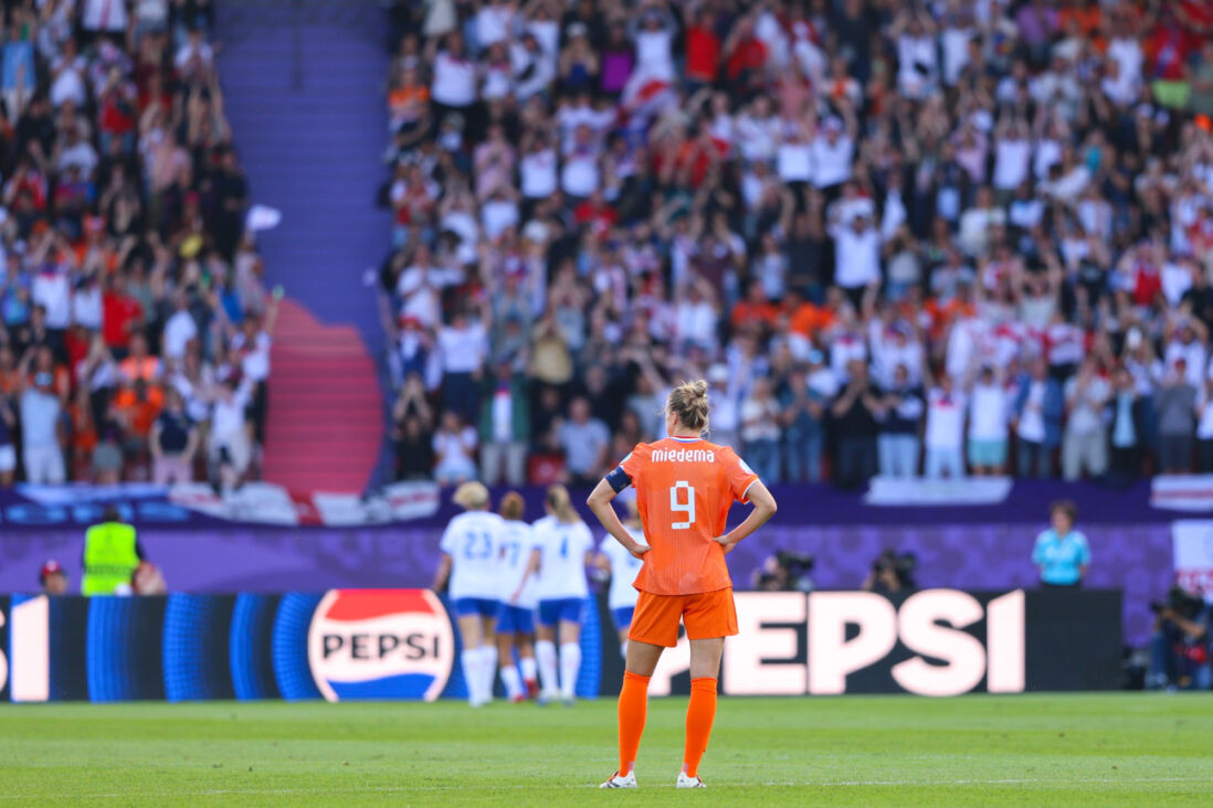 Engeland juicht, Vivianne Miedema is teleurgesteld