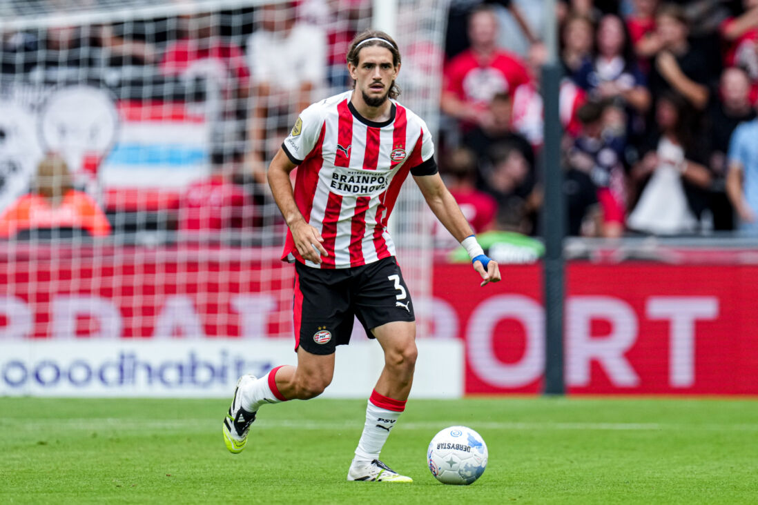 Yarek Gasiorowski namens PSV