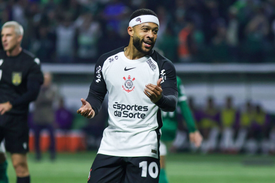 Memphis Depay namens Corinthians