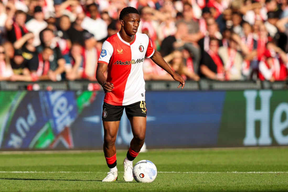 Givairo Read in actie namens Feyenoord