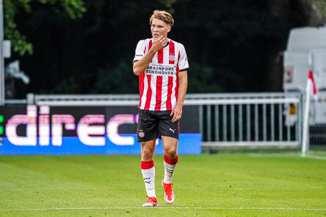 Joël van den Berg namens Jong PSV