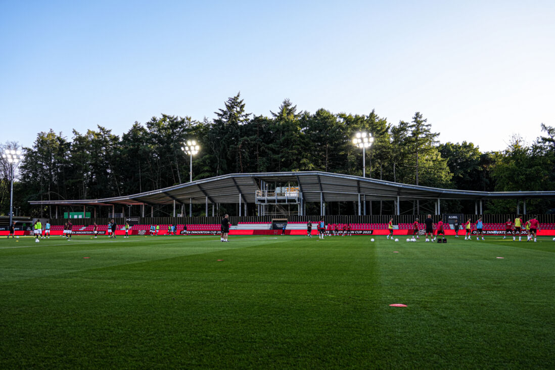 Het nieuwe stadion op PSV Campus De Herdgang