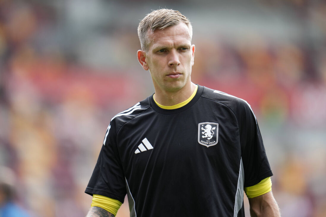 Marco Bizot bij Aston Villa