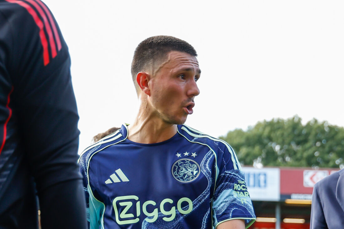 Steven Berghuis tijdens FC Volendam - Ajax