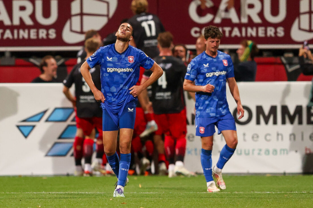 Ramiz Zerrouki en Bas Kuipers balen na een goal van Excelsior