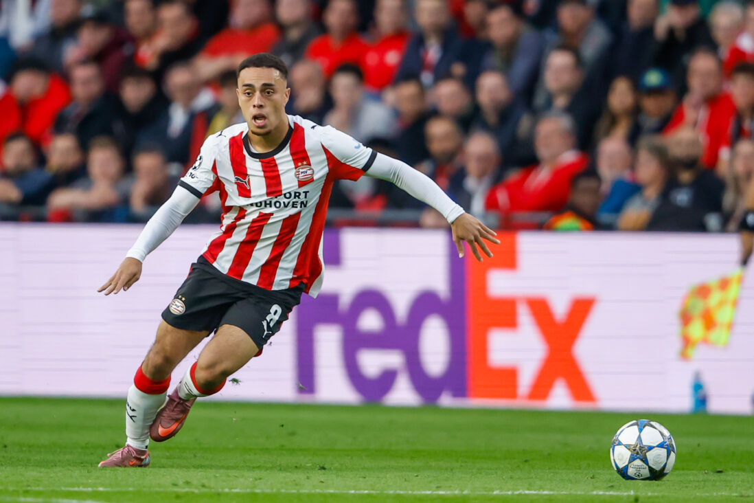 Sergiño Dest tegen Union