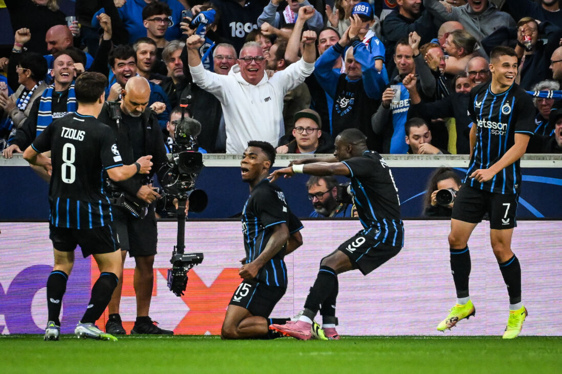 Christos Tzolis en Carlos Forbs vieren feest voor Club Brugge