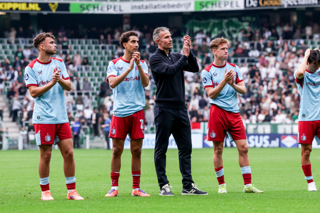 Robin van Persie bedankt het publiek