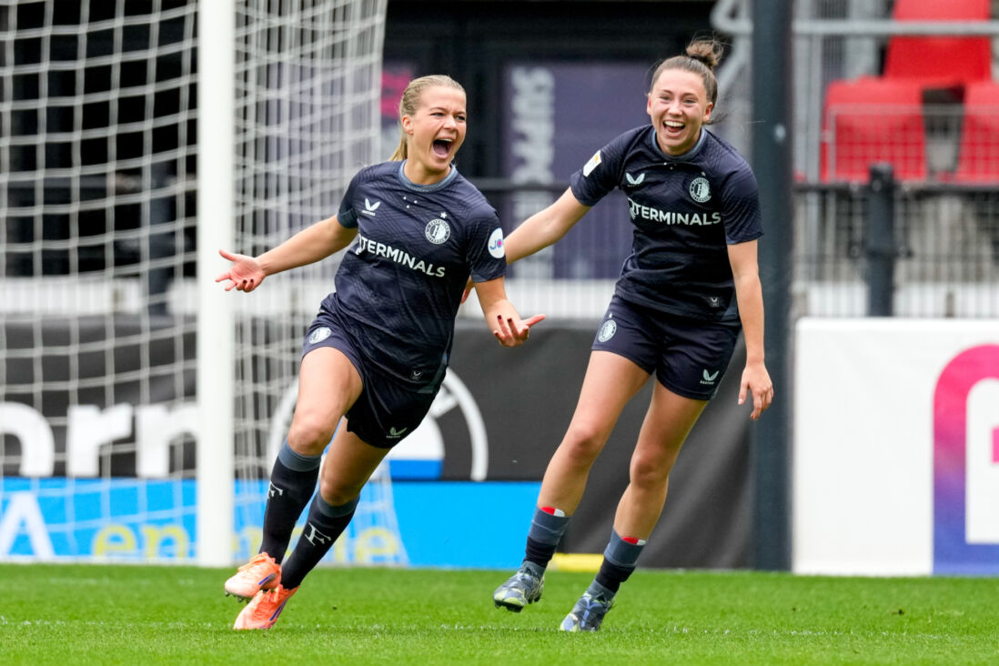 Kirsten van de Westeringh (Feyenoord) juicht