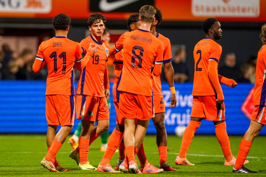 Thom van Bergen na zijn goal voor Jong Oranje