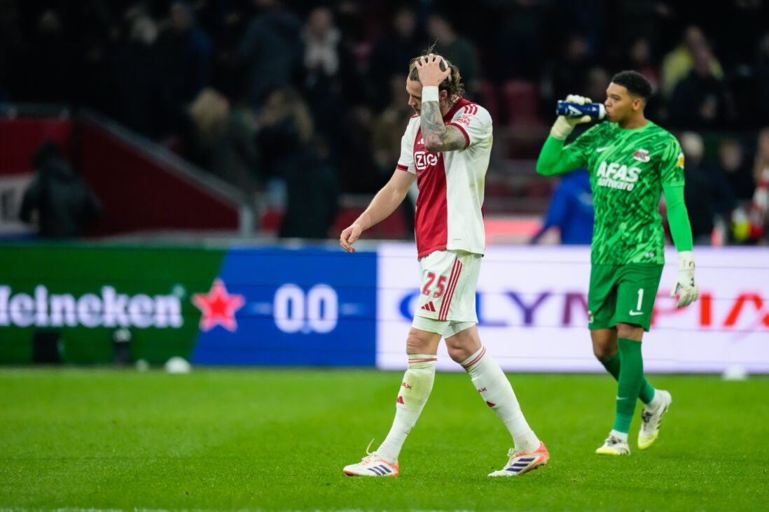 Wout Weghorst baalt na het verlies bij AZ