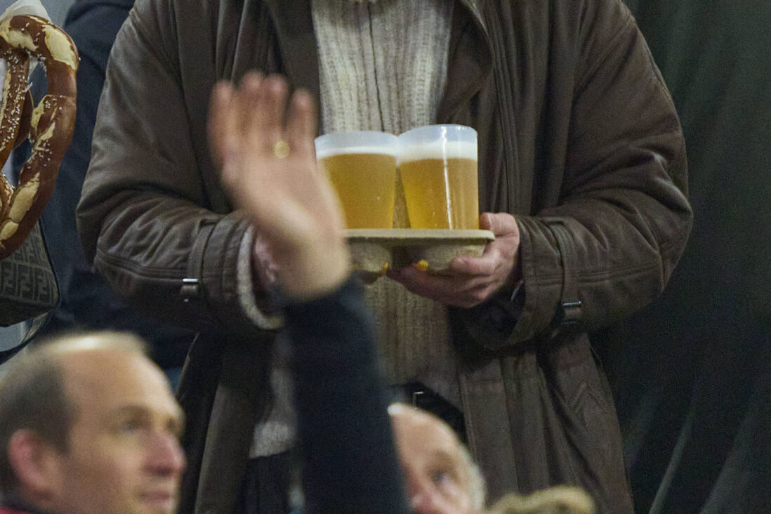 Bier halen in het voetbalstadion