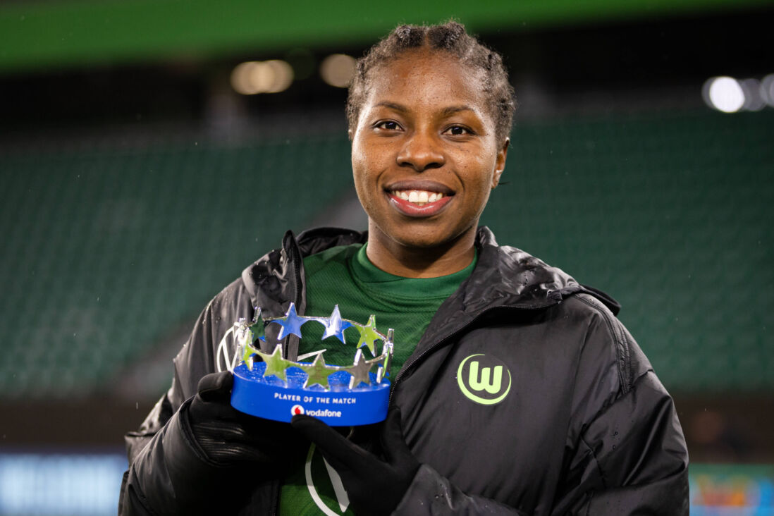 Lineth Beerensteyn door de UEFA verkozen tot Player of the Match