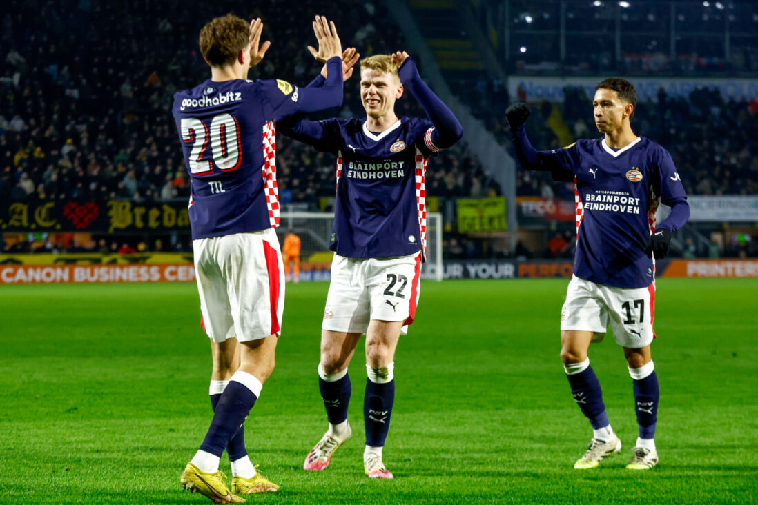PSV viert de 0-1 van Guus Til