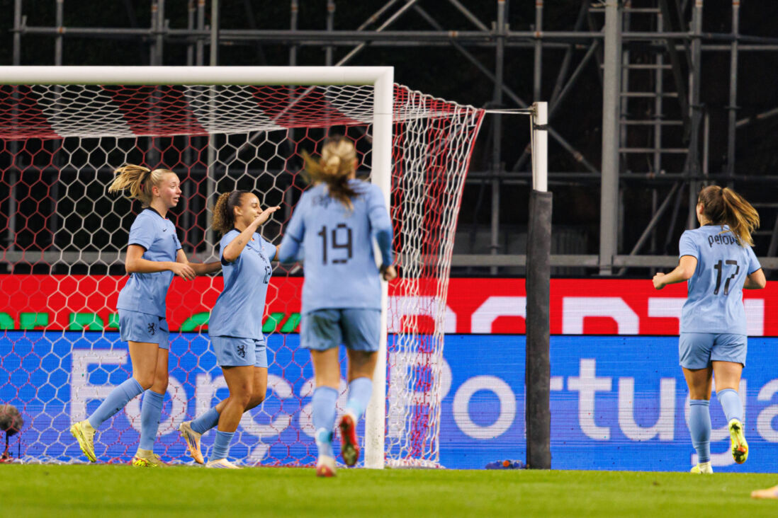 De OranjeLeeuwinnen juichen