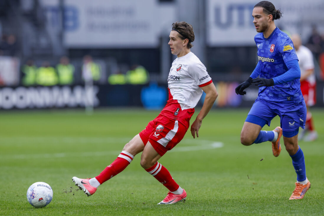 Victor Jensen tijdens FC Utrecht - FC Twente
