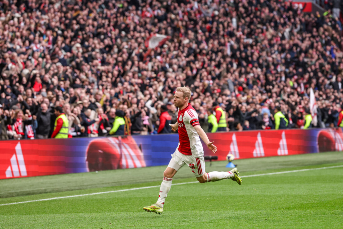 Davy Klaassen juicht