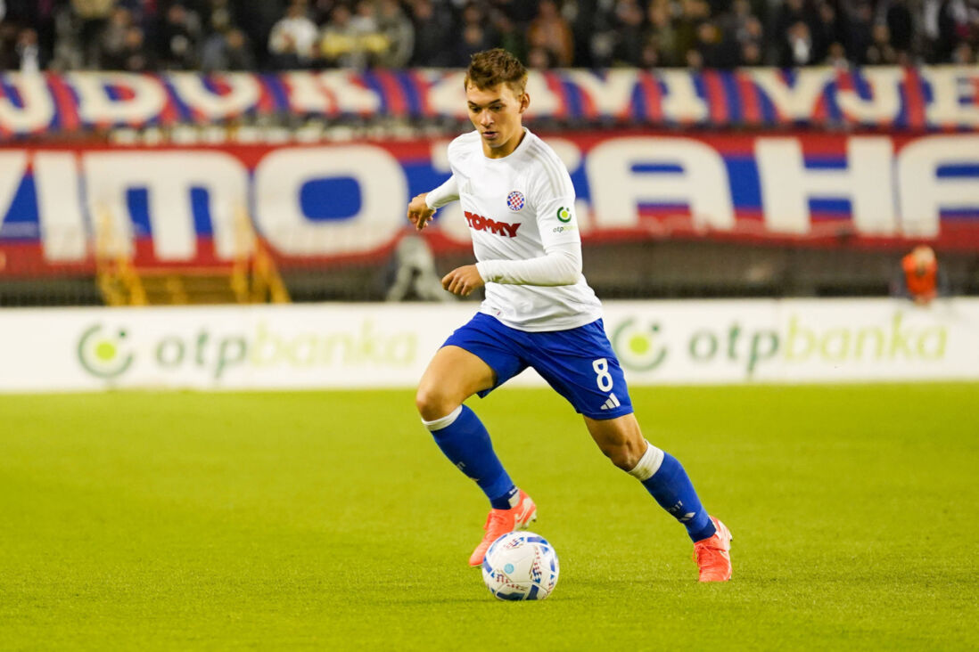 Niko Sigur namens Hajduk Split