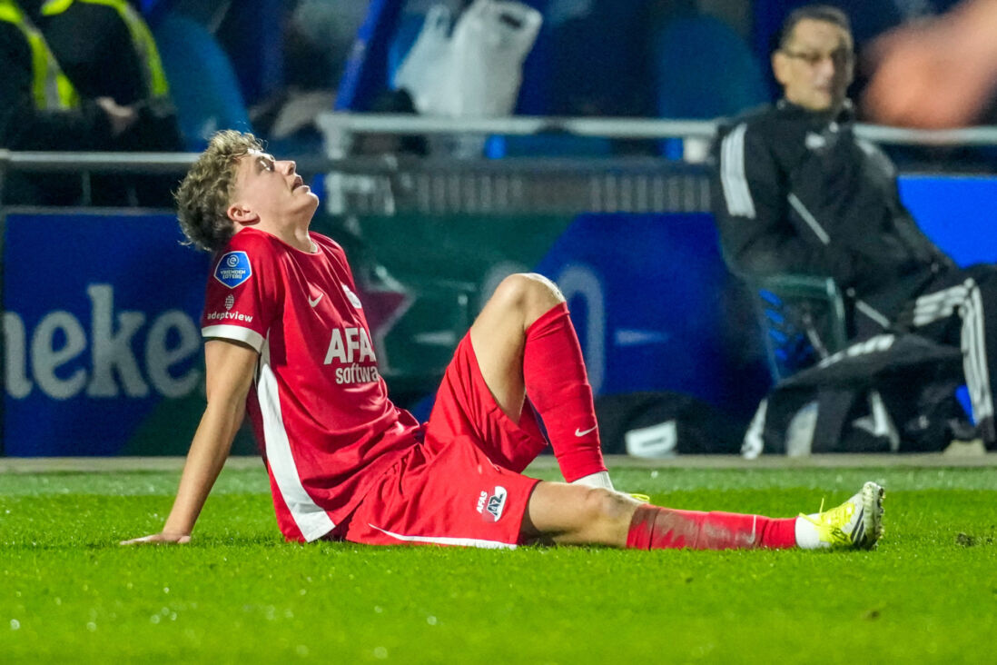 Sven Mijnans zit op het gras