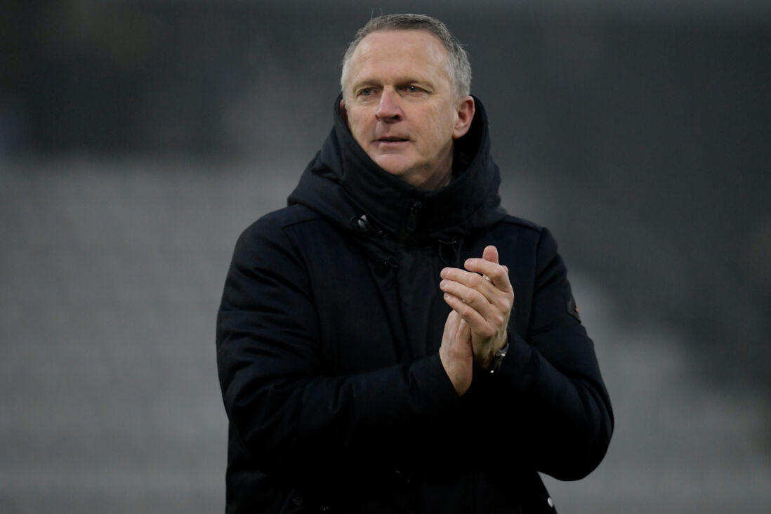 John van den Brom in Almelo