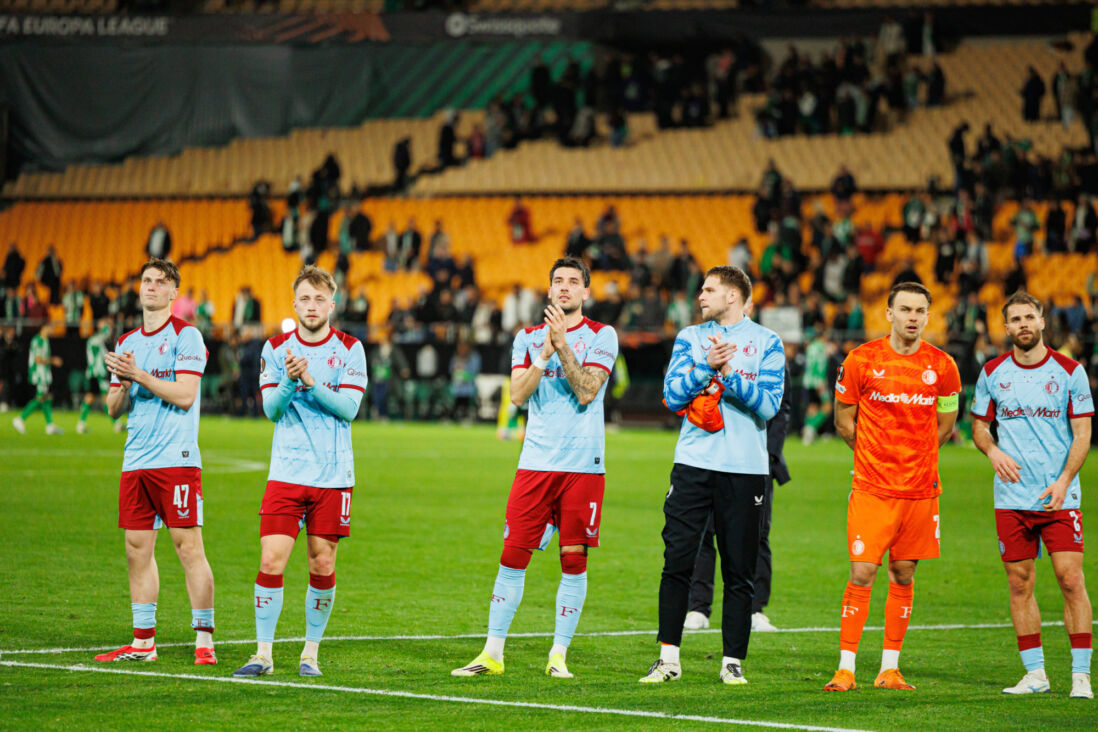 Timon Wellenreuther, Jakub Moder, Casper Tengstedt, Thijs Kraaijeveld en Gakeem Agboluage