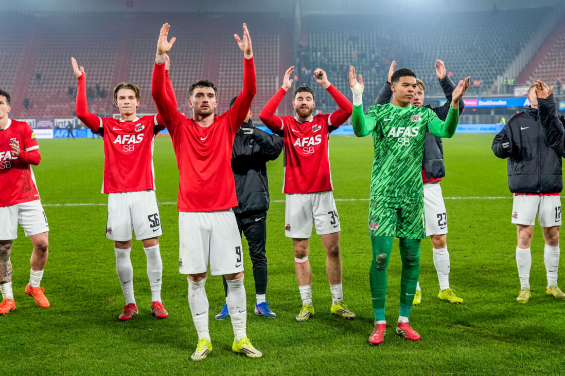AZ viert overwinning op FC Twente