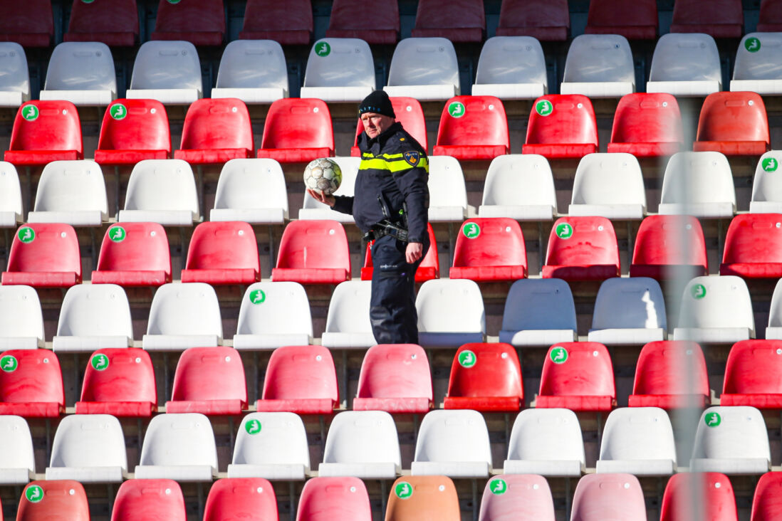 Politie op een tribune