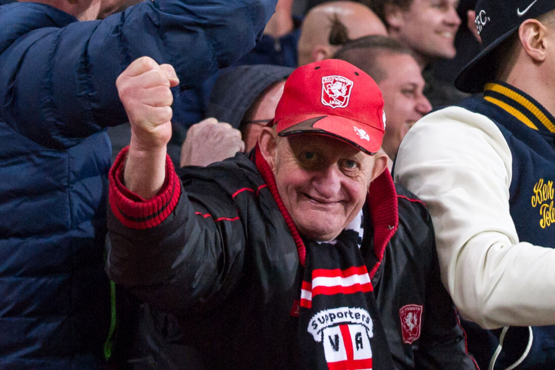 Wilfried 'Prutje' Hoitink op de tribune bij FC Twente