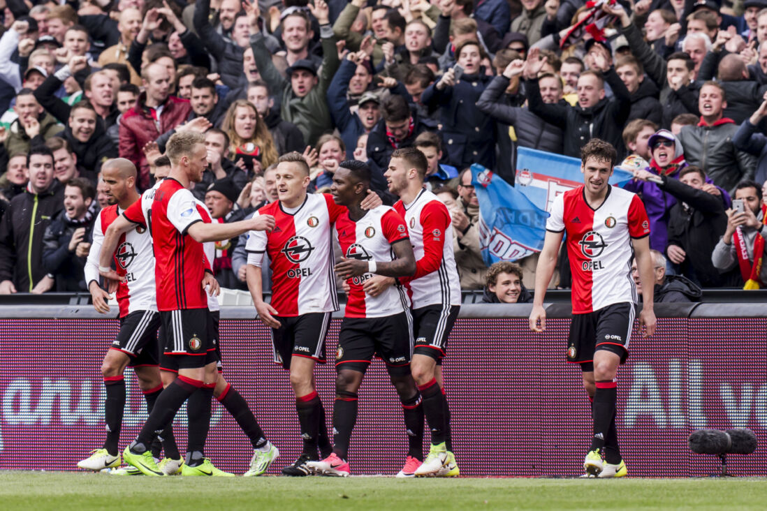 Eljero Elia, Jens Toornstra, Eric Botteghin, Karim el Ahmadi en Nicolai Jørgensen