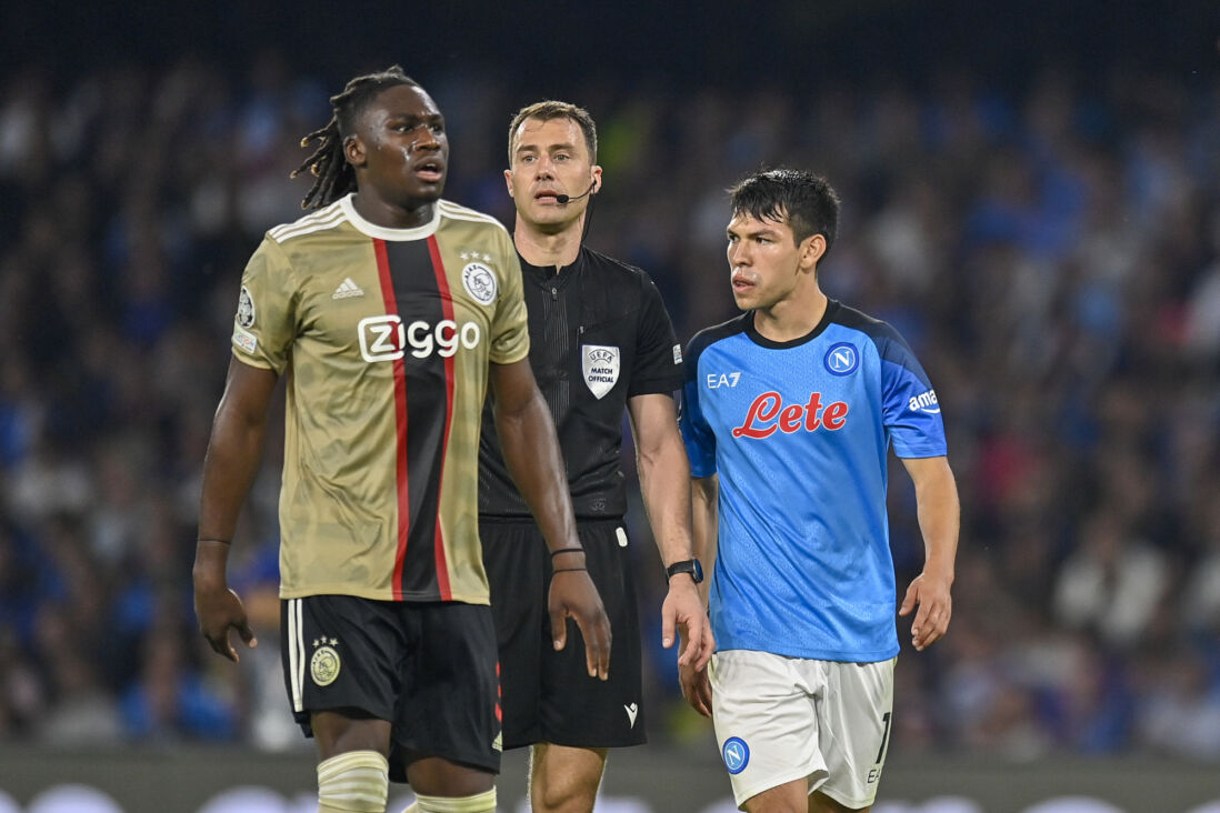 Calvin Bassey, Felix Zwayer en Hirving Lozano