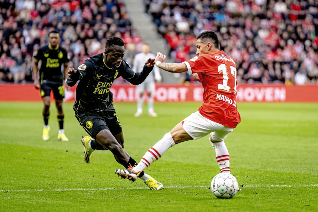 Yankuba Minteh in actie