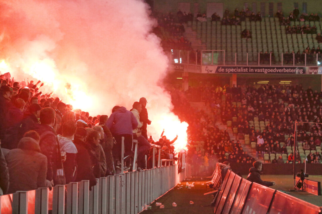 Vuurwerk in het stadion van FC Groningen