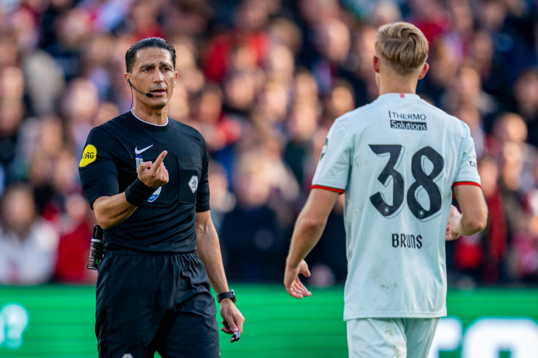 Serdar Gözübüyük en Max Bruns