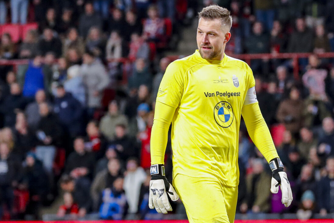 Mitchell Michaelis tegen PSV