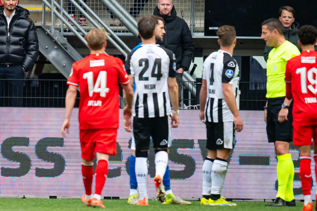 Sem Steijn krijgt te maken met een Heracles-supporter