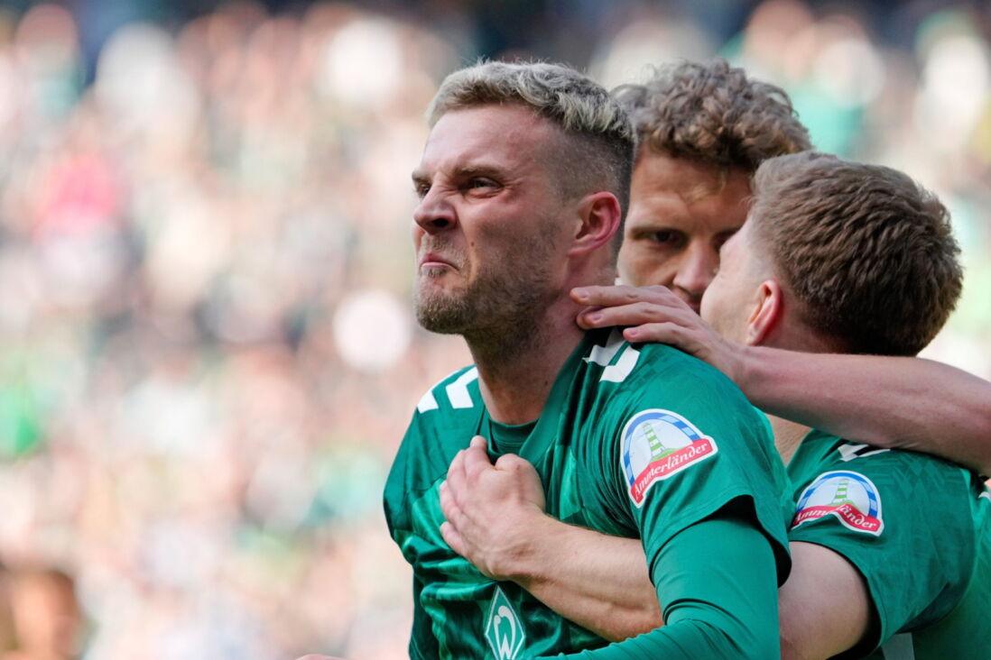 Marvin Ducksch viert een goal van Werder Bremen