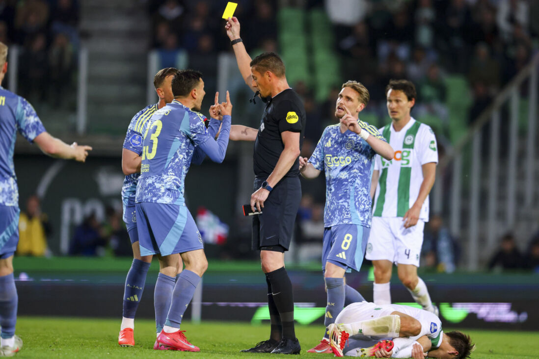 Jeroen Manschot bij het duel FC Groningen - Ajax