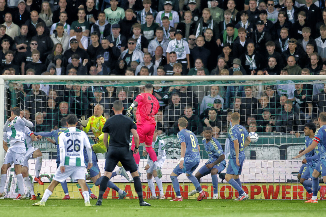 Ajax verspeelde in de laatste minuten de titel uit bij FC Groningen