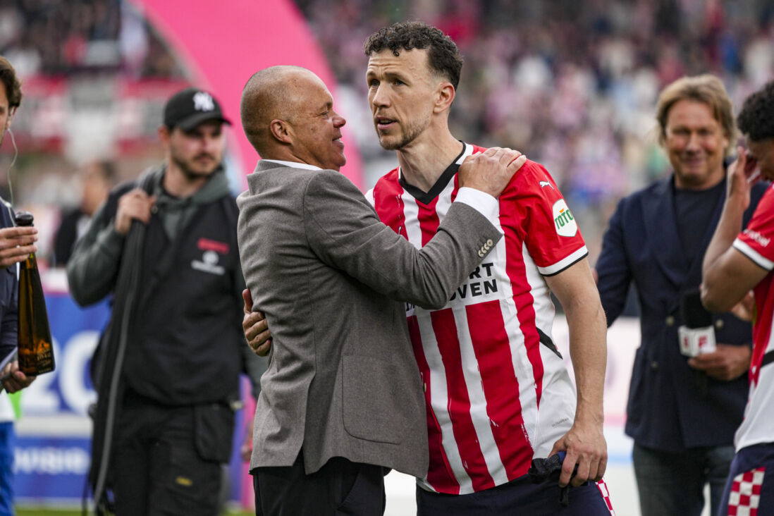 Earnest Stewart en Ivan Perisic