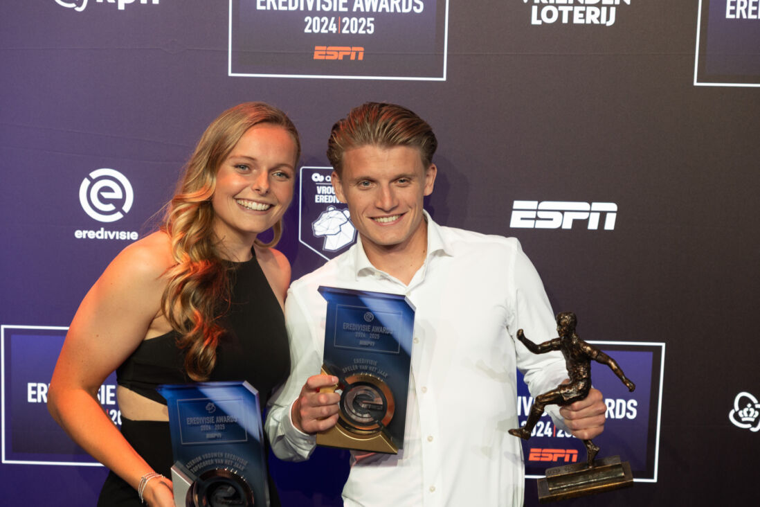 Jaimy Ravensbergen en Sem Steijn bij de Eredivisie Awards