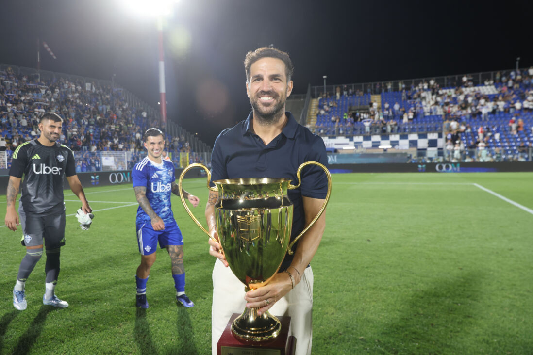 Cesc Fàbregas met de Como Cup