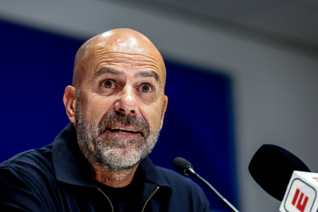 Peter Bosz op de persconferentie