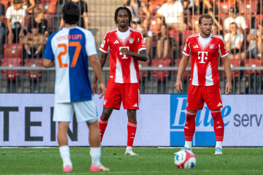 Jonah Kusi-Asare en Harry Kane