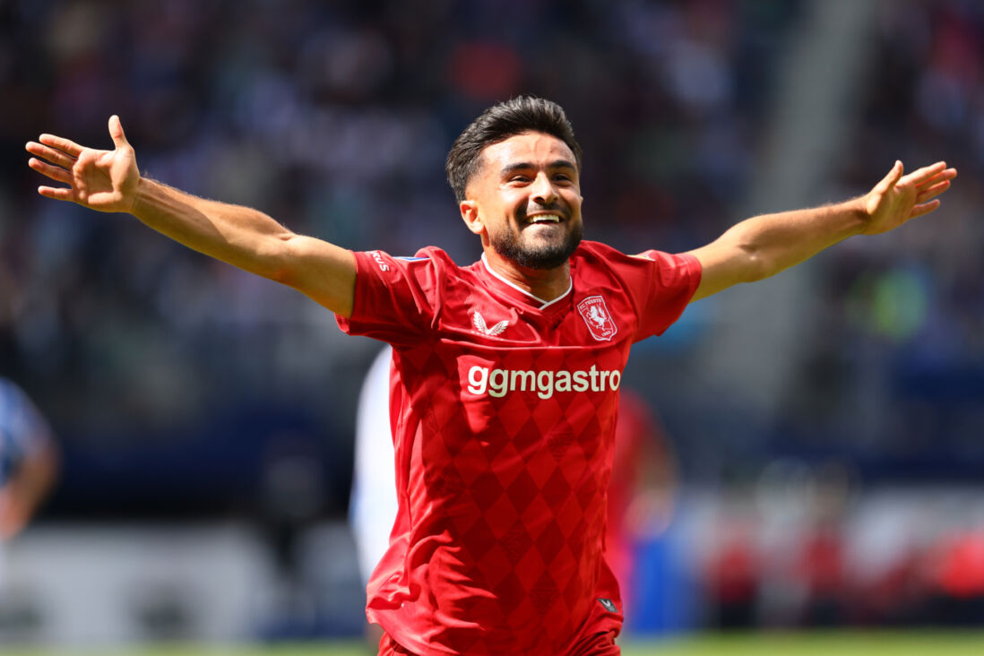 Naci Ünüvar is dolblij na zijn treffer