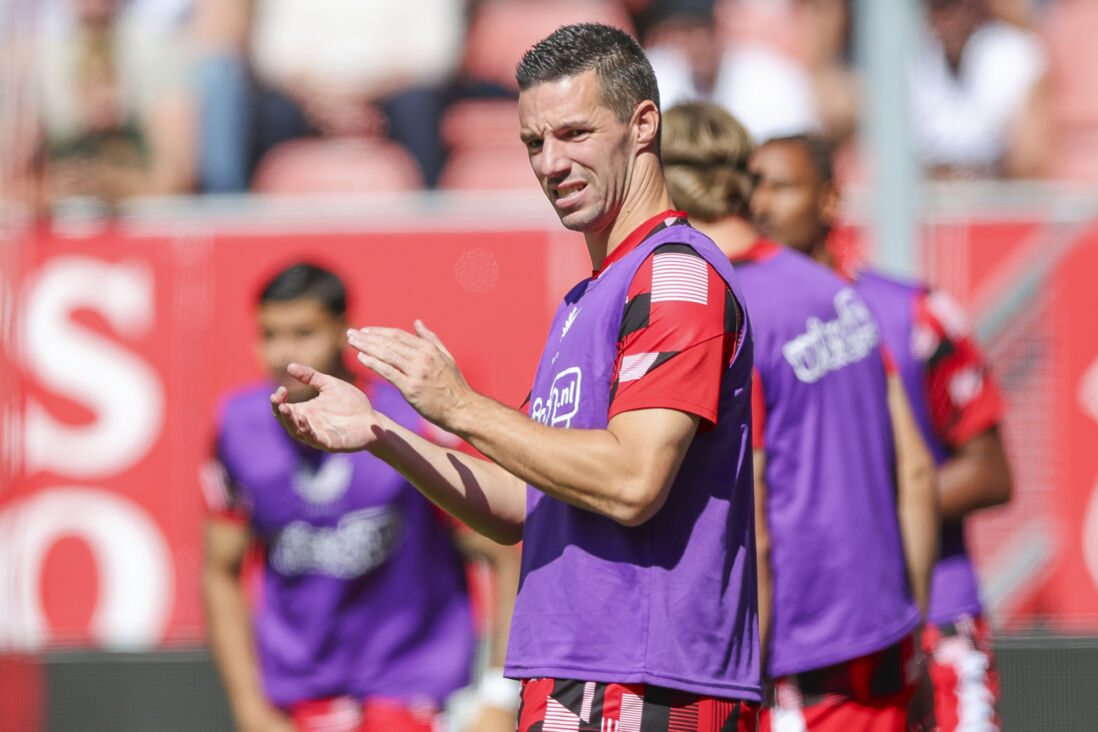 Nick Viergever bedankt de fans